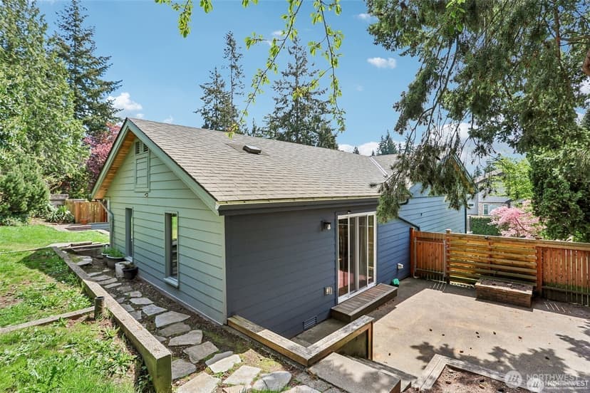 Property photo for 12456 SE 27th Street, Bellevue photo 30