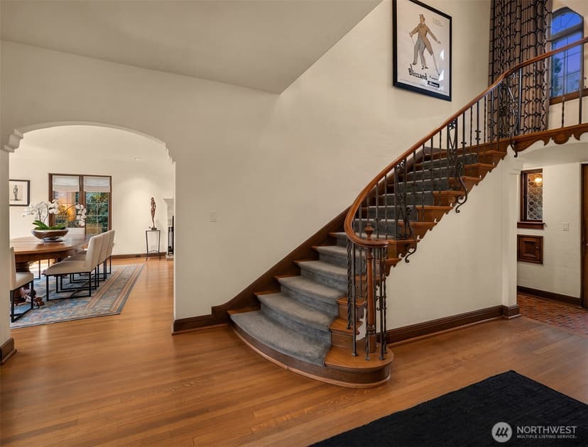 Property photo for 1641 Windermere Drive E, Seattle photo 4