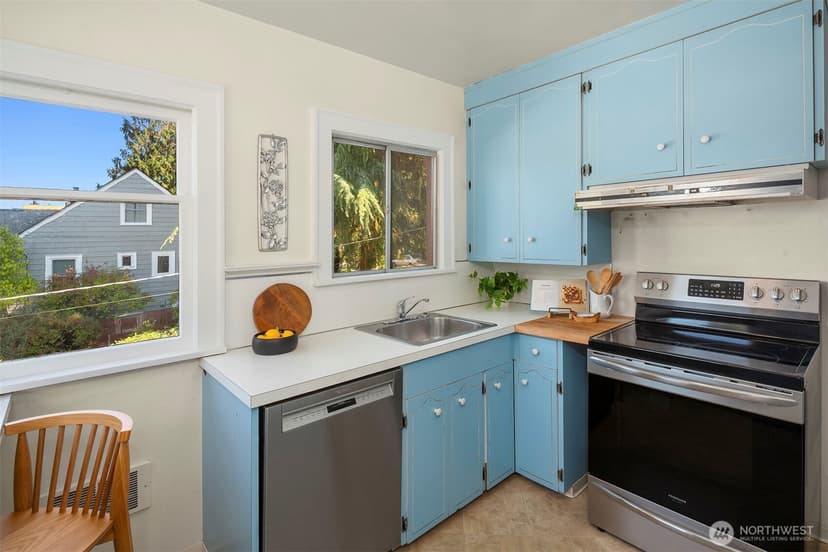 Property photo for 1222 NE 100th Street, Seattle photo 12