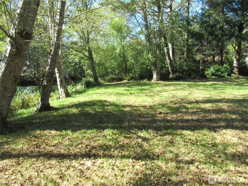 Property photo for 861 Hassalo Avenue SE, Ocean Shores photo 9