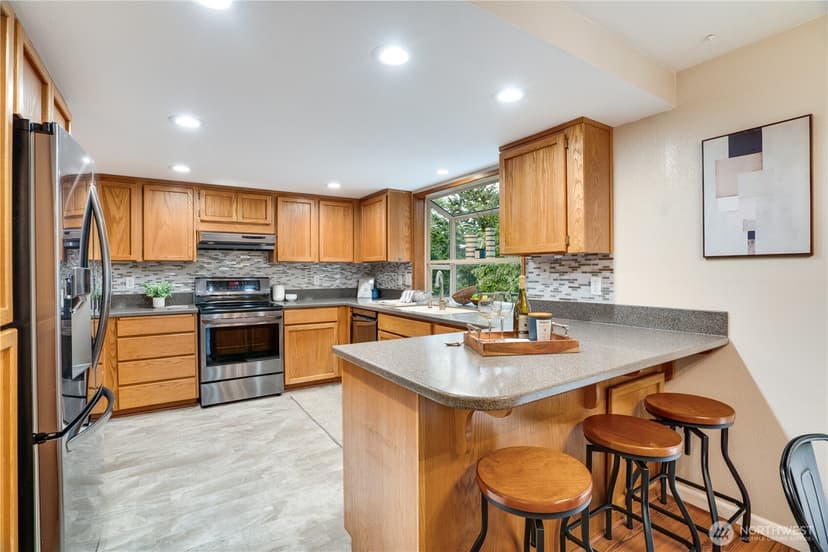 Property photo for 5709 69th Avenue Ct W, University Place photo 8