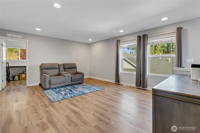 Property photo for 33913 12th Place SW, Federal Way photo 16