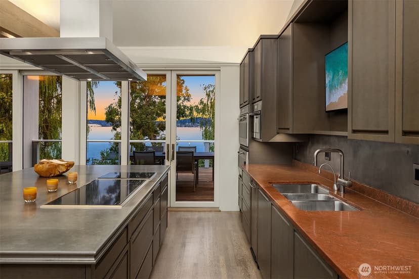 Property photo for 8493 W Mercer Way, Mercer Island photo 14