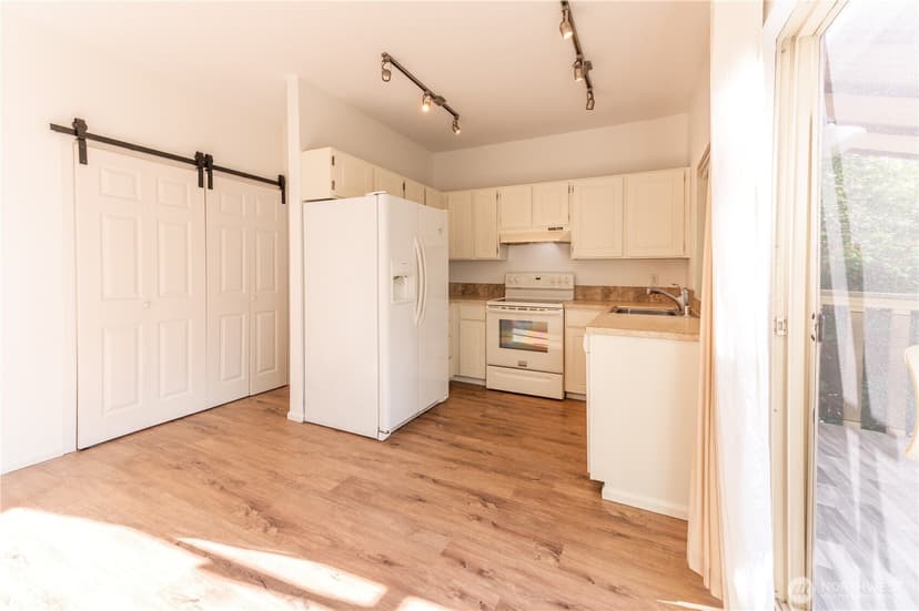 Property photo for 4326 156th Street SW #1A, Lynnwood photo 3