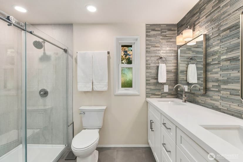 Property photo for 7011 165th Place SW, Edmonds photo 14