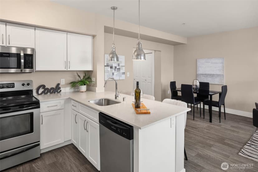 Property photo for 11415 Slater Avenue NE #403, Kirkland photo 11