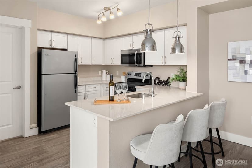 Property photo for 11415 Slater Avenue NE #403, Kirkland photo 9
