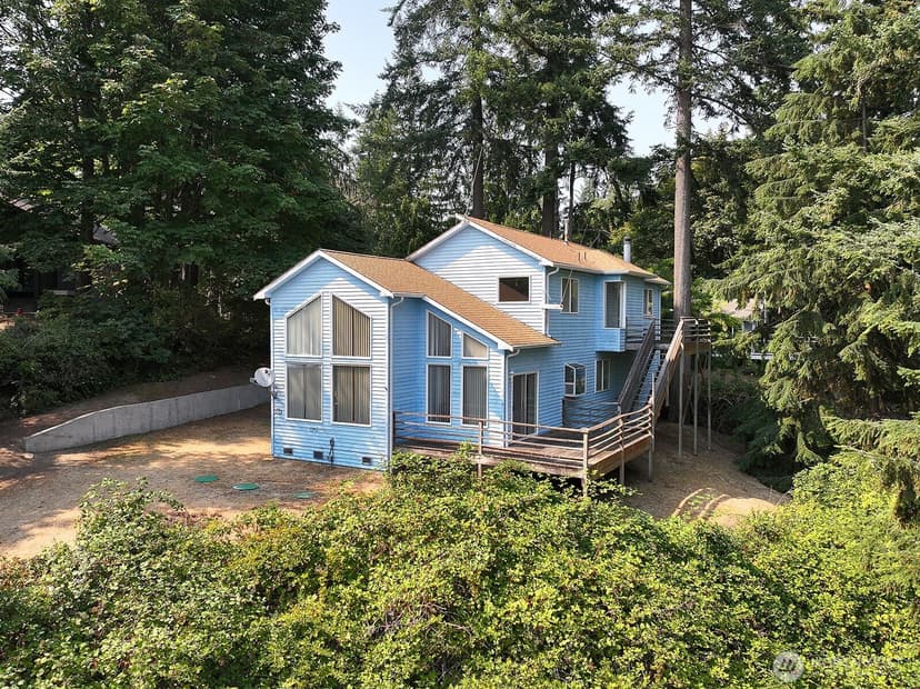 Property photo for 8057 Island Court, Clinton