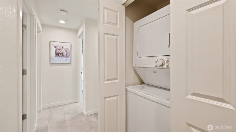Property photo for 220 NE Dogwood Street #B301, Issaquah photo 23
