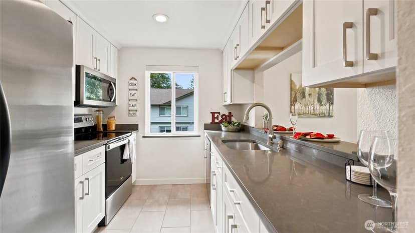 Property photo for 220 NE Dogwood Street #B301, Issaquah photo 9