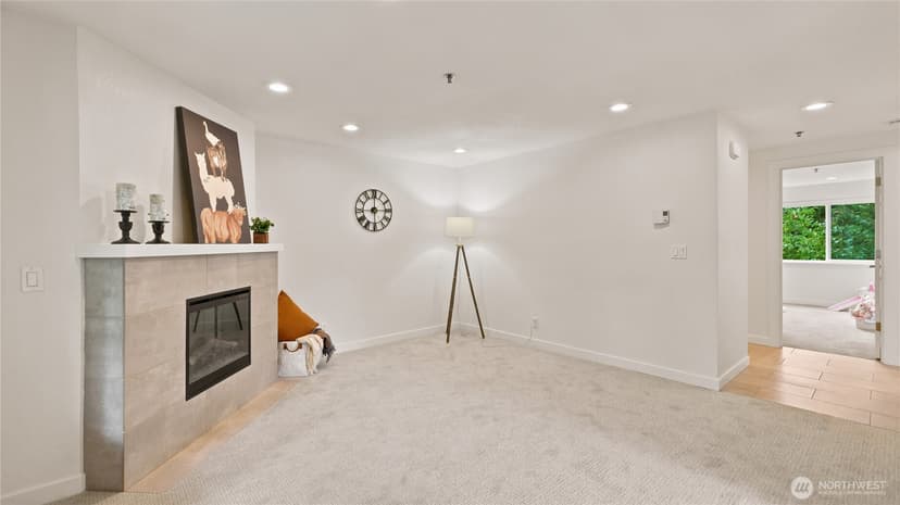Property photo for 220 NE Dogwood Street #B301, Issaquah photo 7