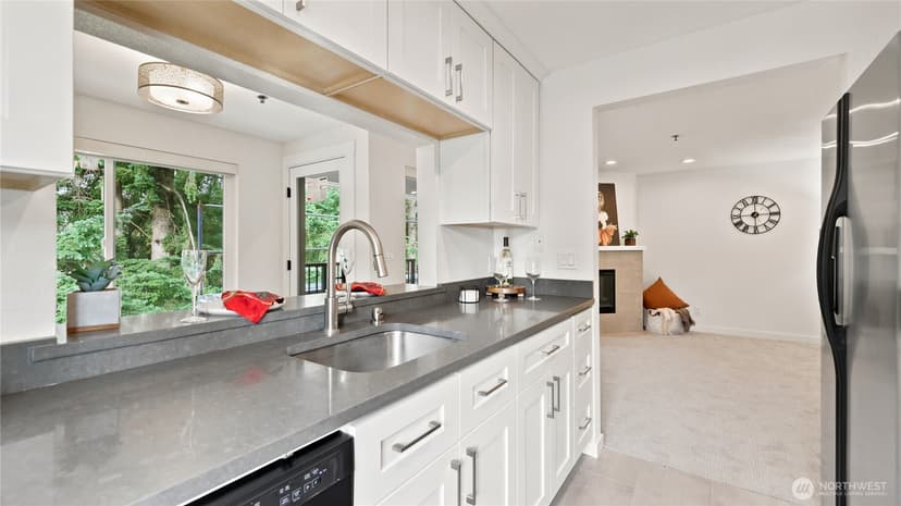 Property photo for 220 NE Dogwood Street #B301, Issaquah photo 12