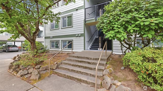 Property photo for 220 NE Dogwood Street #B301, Issaquah photo 2