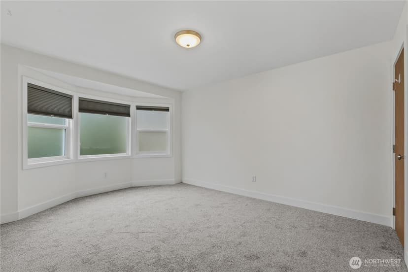 Property photo for 5306 Beach Drive SW, Seattle photo 17
