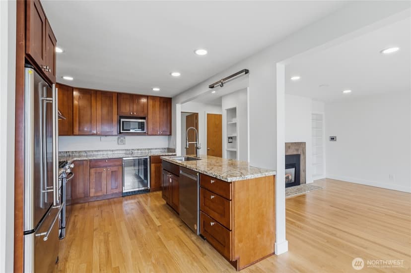 Property photo for 5306 Beach Drive SW, Seattle photo 14