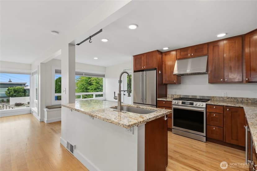 Property photo for 5306 Beach Drive SW, Seattle photo 12
