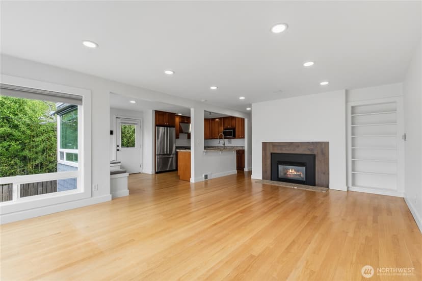 Property photo for 5306 Beach Drive SW, Seattle photo 8