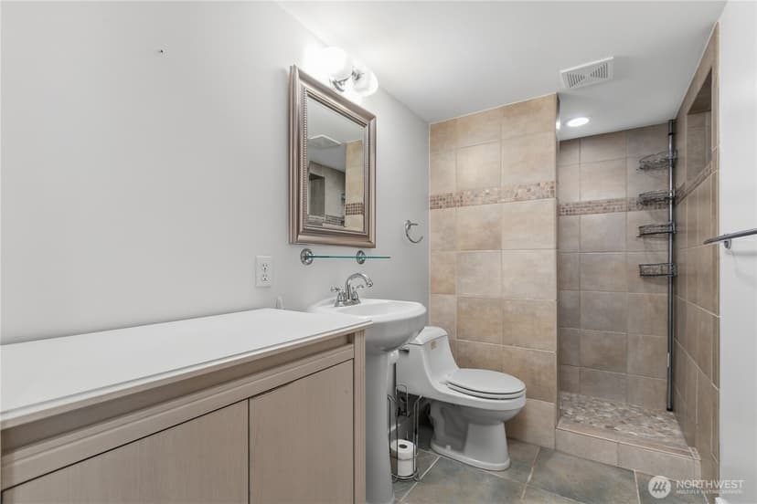 Property photo for 5306 Beach Drive SW, Seattle photo 18