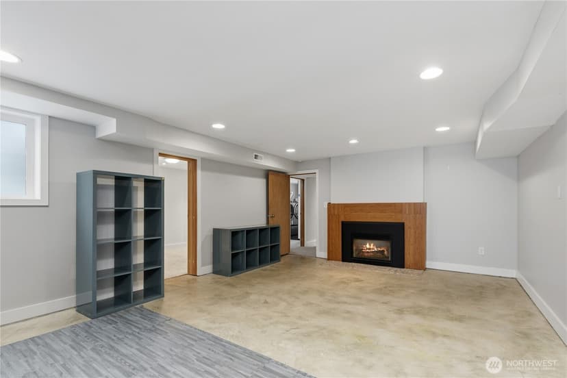 Property photo for 5306 Beach Drive SW, Seattle photo 25