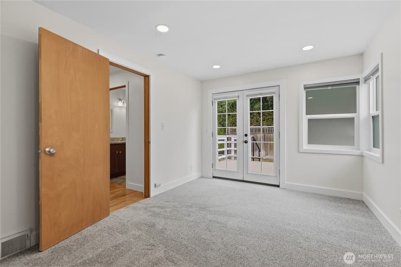 Property photo for 5306 Beach Drive SW, Seattle photo 19
