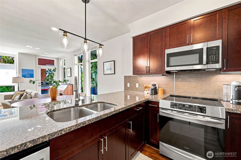Property photo for 130 Harbor Square Loop NE #H1, Bainbridge Island photo 4