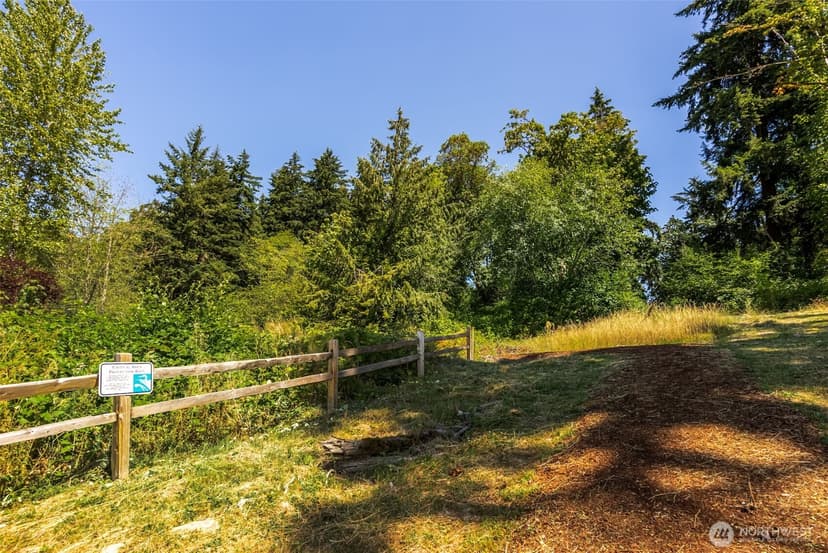 Property photo for 4169 Aberdeen Way NE, Renton photo 11