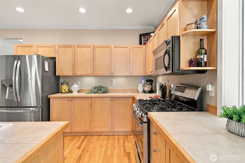 Property photo for 27402 Maple Ridge Way SE, Maple Valley photo 16