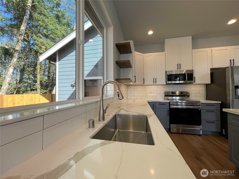 Property photo for 395 Duck Lake Drive NE, Ocean Shores photo 13