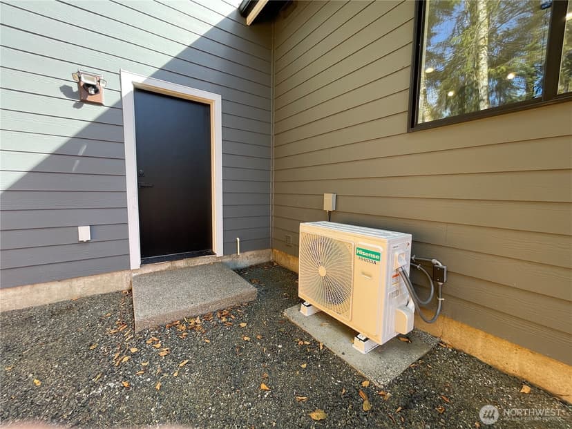Property photo for 395 Duck Lake Drive NE, Ocean Shores photo 34