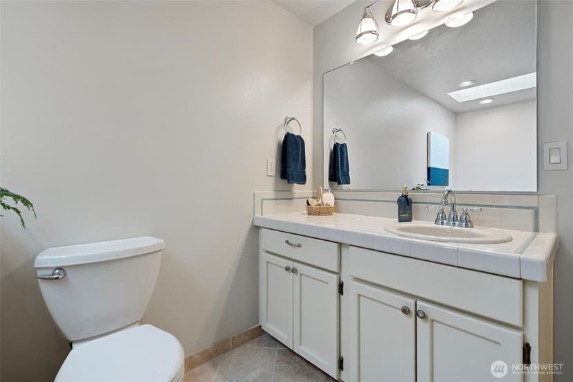 Property photo for 9721 56th Street W, University Place photo 21