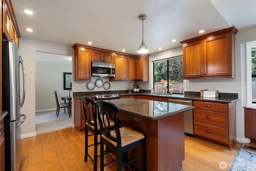 Property photo for 9721 56th Street W, University Place photo 7