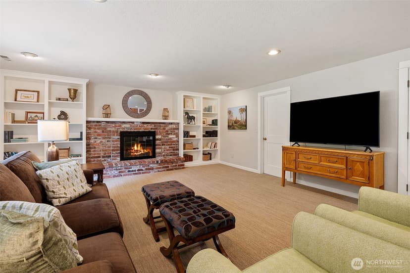 Property photo for 9721 56th Street W, University Place photo 13