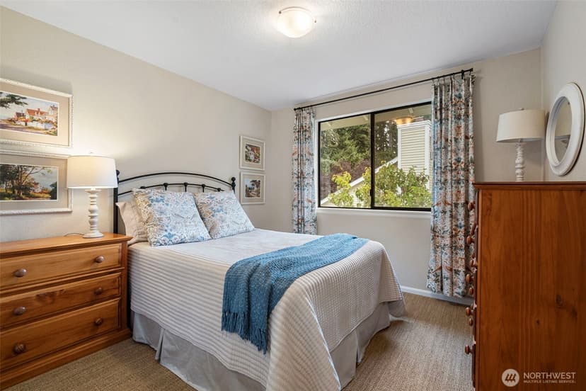 Property photo for 9721 56th Street W, University Place photo 18