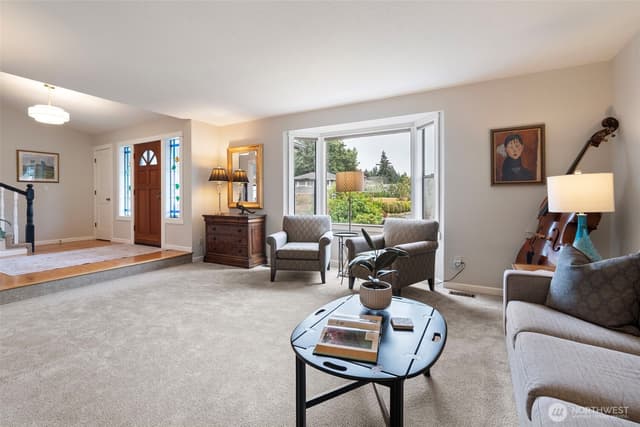 Property photo for 9721 56th Street W, University Place photo 3