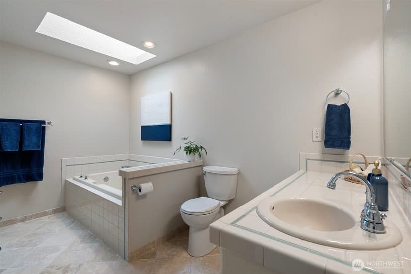 Property photo for 9721 56th Street W, University Place photo 25