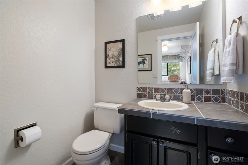 Property photo for 9721 56th Street W, University Place photo 16