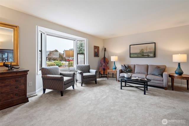Property photo for 9721 56th Street W, University Place photo 5
