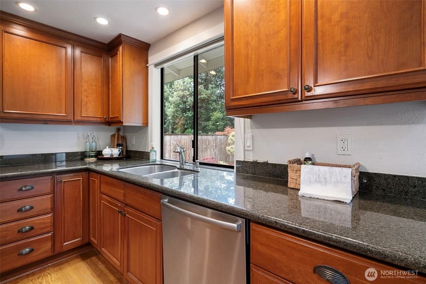 Property photo for 9721 56th Street W, University Place photo 9