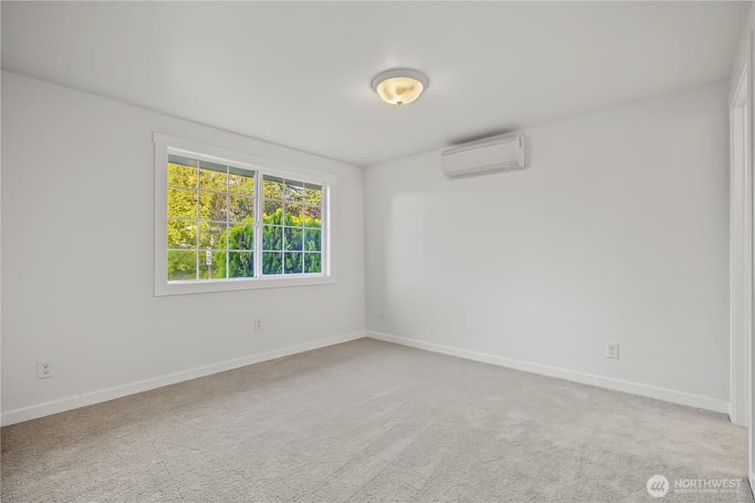 Property photo for 10622 10th Street Ct E, Edgewood photo 14