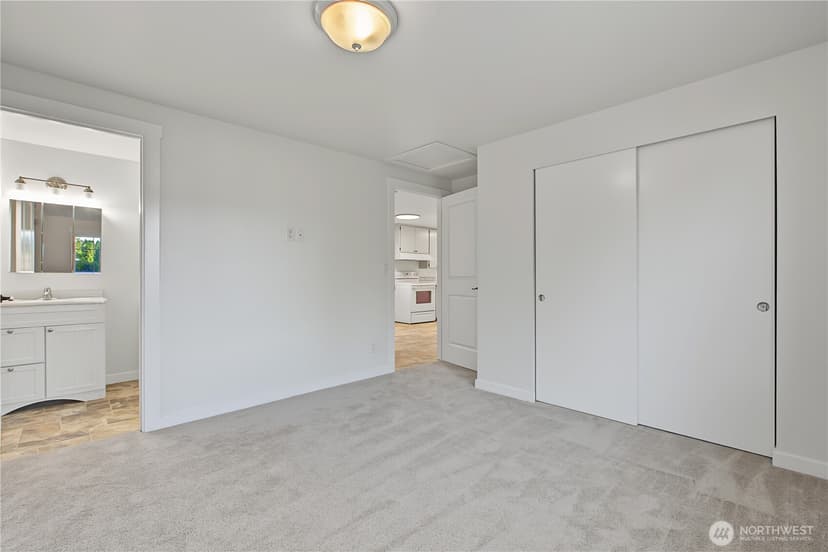 Property photo for 10622 10th Street Ct E, Edgewood photo 13
