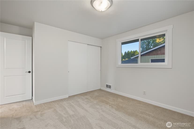 Property photo for 10622 10th Street Ct E, Edgewood photo 21