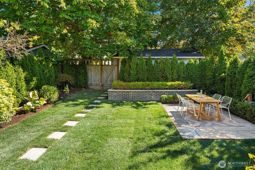 Property photo for 822 31st Avenue, Seattle photo 15