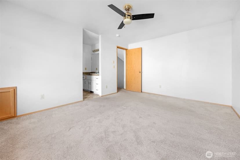 Property photo for 17628 27th Avenue NE, Marysville photo 8