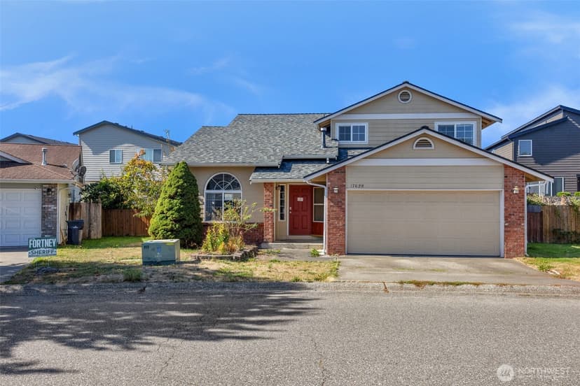Property photo for 17628 27th Avenue NE, Marysville