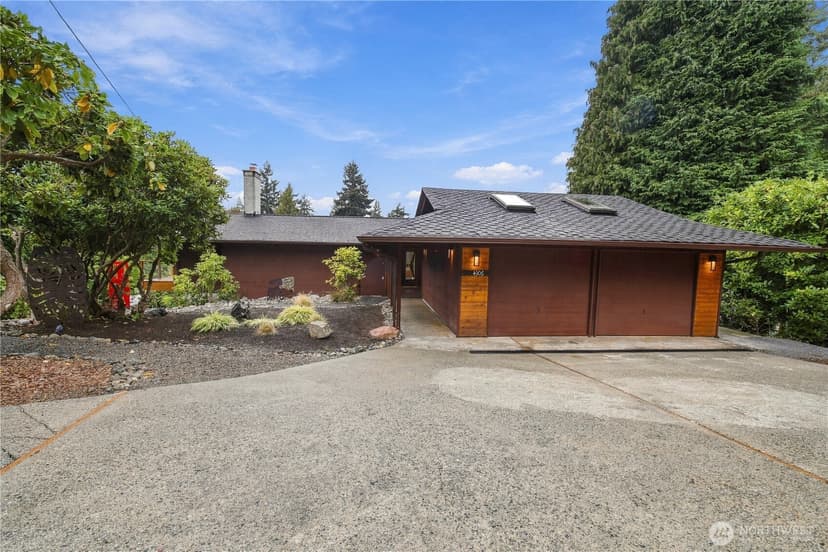 Property photo for 4106 Cliff Drive, Everett photo 32
