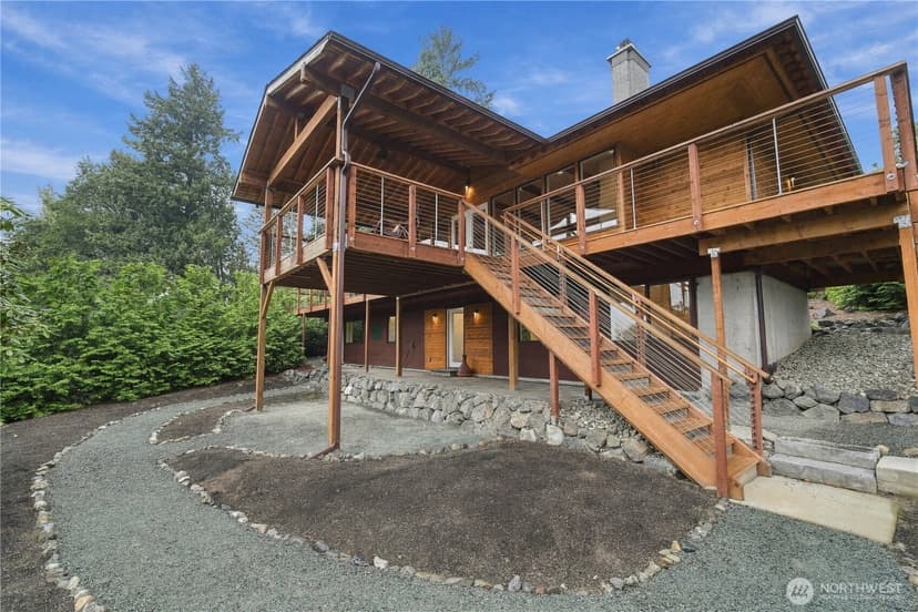 Property photo for 4106 Cliff Drive, Everett photo 31