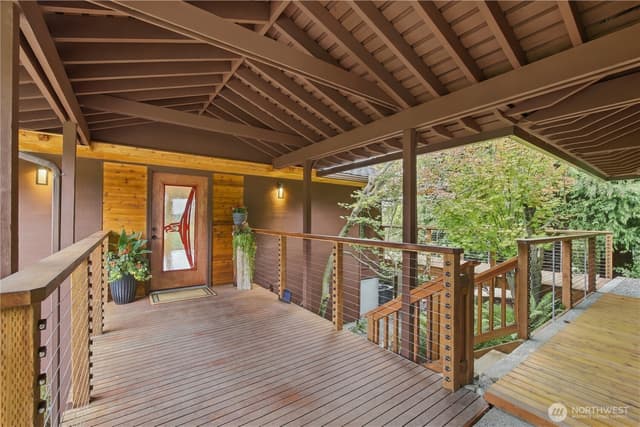 Property photo for 4106 Cliff Drive, Everett photo 3