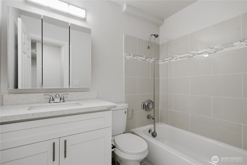 Property photo for 321 Bellevue Way SE #203, Bellevue photo 15