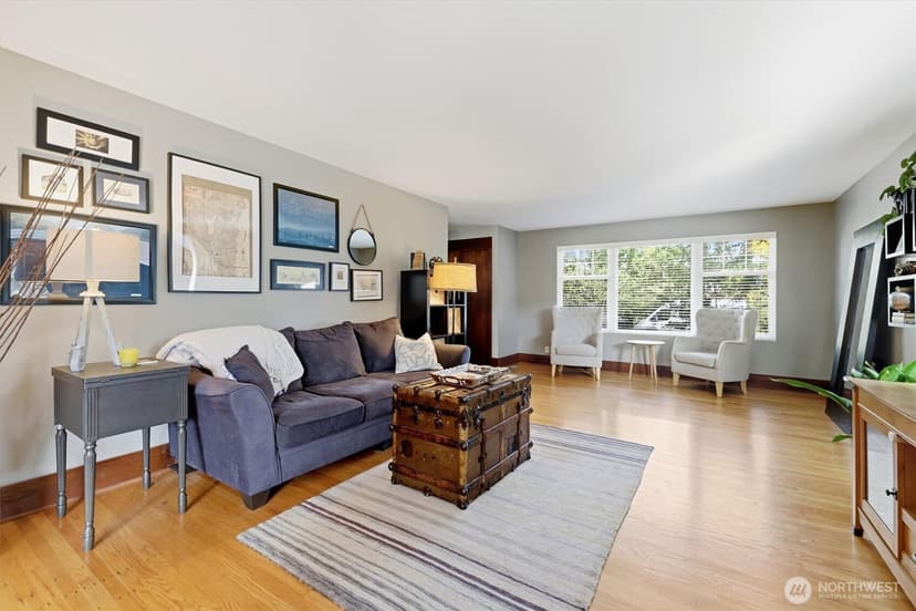 Property photo for 833 NW 64th Street, Seattle photo 8