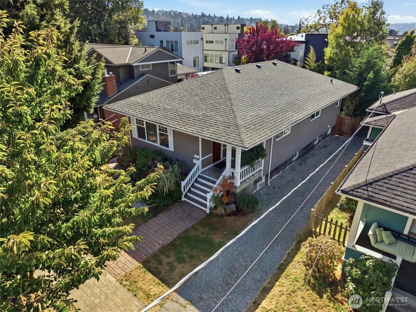 Property photo for 833 NW 64th Street, Seattle photo 2